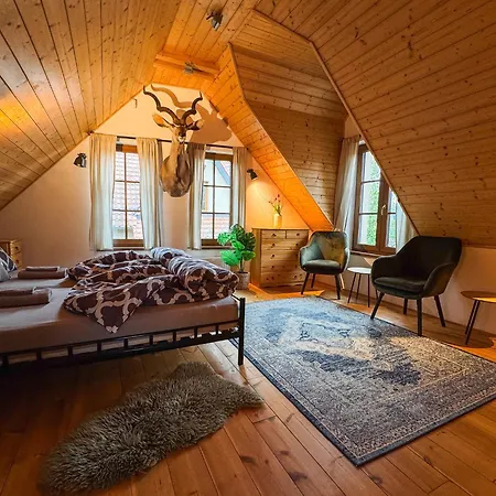 Stylová S Vlastním Koupáním, Krbem&netflix * Varvazov