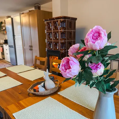 Stylová S Vlastním Koupáním, Krbem&netflix Varvazov