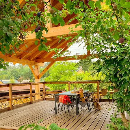 Stylova S Vlastnim Koupanim & Pergolou Semesterbostad *