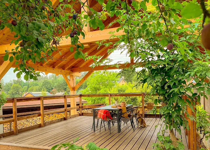 Stylova S Vlastnim Koupanim & Pergolou Semesterbostad *